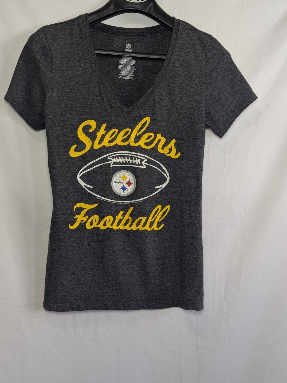 NFL Team Apparel Pittsburgh Steelers Women’s M Gray V Neck Football T Shirt